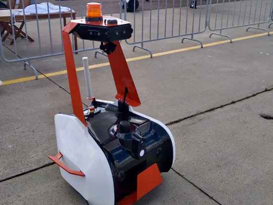 Представлен чудо-робот, который заменит охранников в аэропорту