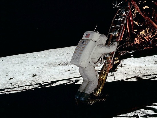  NASA решило опять высадить людей на Луну