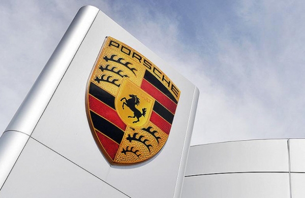 Чеченец отсудил 11 млн рублей у Porsche