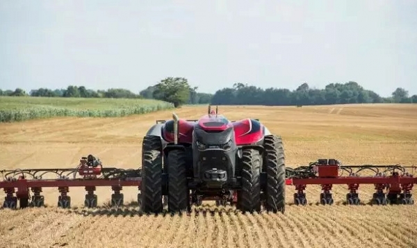 Производитель Aurus разработает беспилотный трактор
