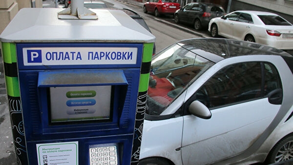 Парковки в Москве сделают бесплатными на неделю