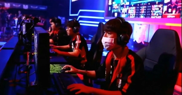 Китайская профессиональная лига по League of Legends отменила турниры из-за коронавируса