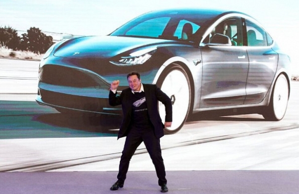 Tesla обошла по стоимости Ford и GM