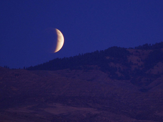 Лунное затмение в ночь на 11 января: чем оно уникально
