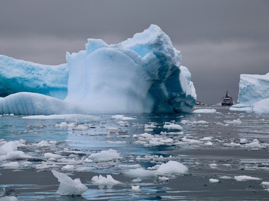 СМИ: ледокол "Арктика" могут сдать с неисправным двигателем