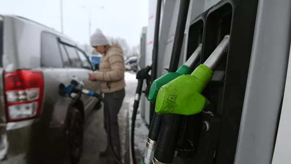 В Госдуме предложили снизить цены на бензин