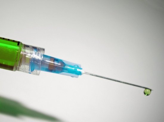 В России начались испытания вакцины против коронавируса COVID-19