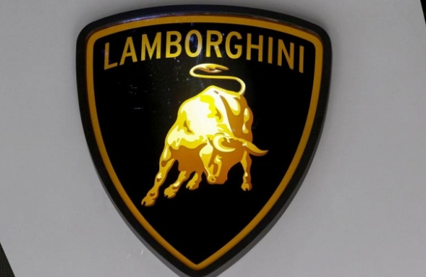 Lamborghini запускает производство медицинских масок