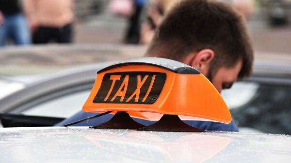 В российских такси появятся перегородки
