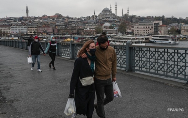 Турция вводит комендантский час на четыре дня