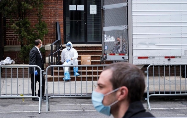 Угрозы заразить коронавирусом в США приравнивают к терроризму