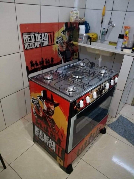 Кто-то раскрасил кухонную плиту в стиле Red Dead Redemption 2, и это очень странно
