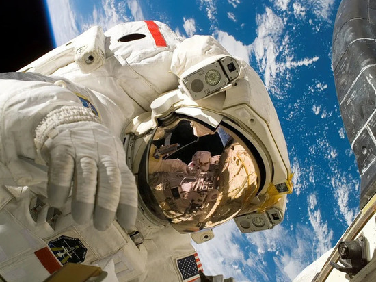 В "Роскосмосе" изучают предложение НАСА по окололунной станции
