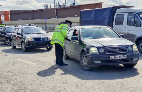 Тысячам московских водителей отменили штрафы за езду без пропуска