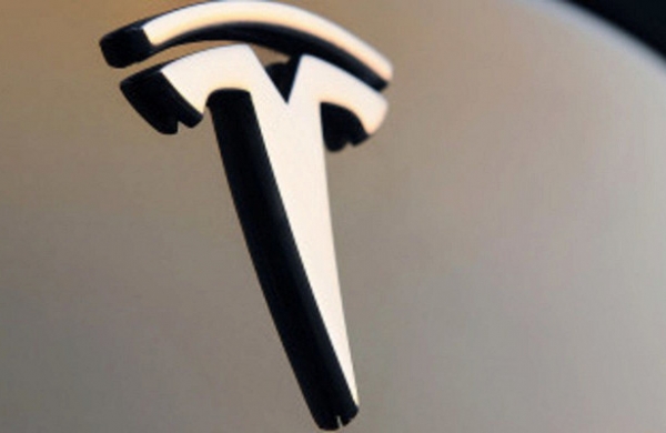 Автобренд Tesla вводит новые ограничения для своих клиентов