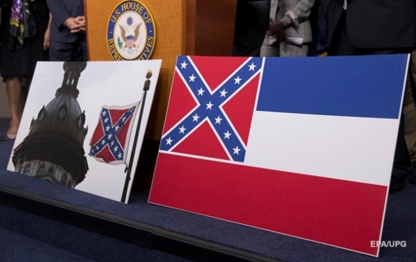 В Миссисипи решили заменить "расистский" флаг на другой 