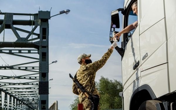 Карантин: украинцам запретили въезд в Венгрию