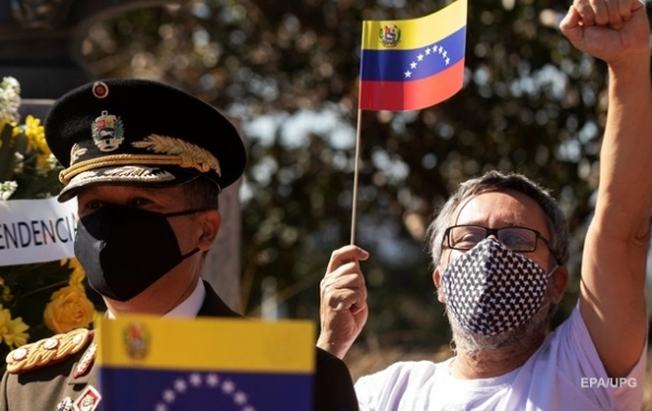 США и ЕС предложили создать переходное правительство в Венесуэле