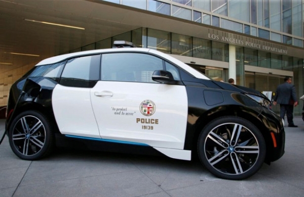 Полицейские в США избавляются от служебных BMW i3