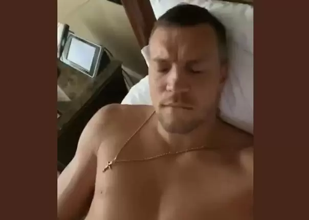 Дзюба дрочит